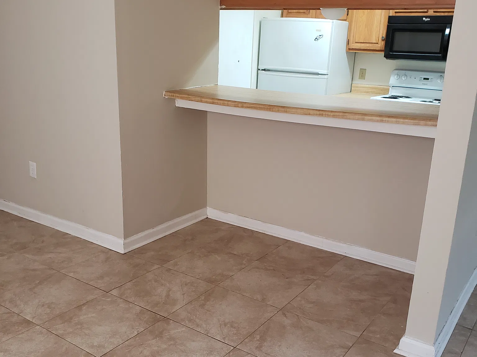 244 Bracewell Dr — Photo 3