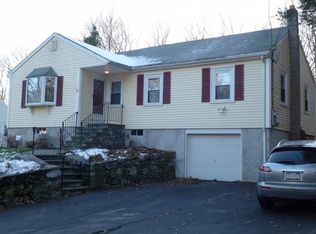 76 North St, Norfolk, MA 02056