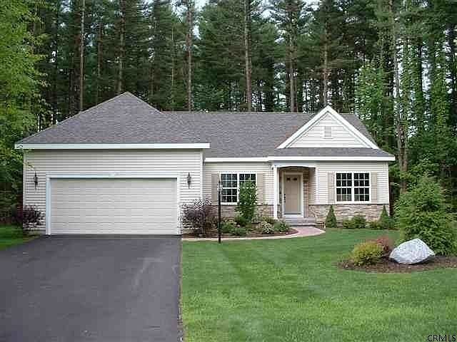 1st image of 9 Larchwood Ln