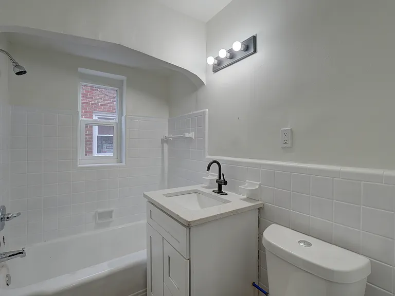 17388 Teppert St — Photo 14
