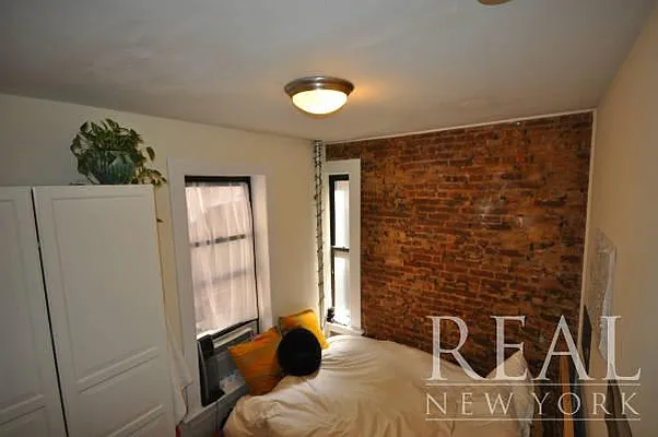 Rented by REAL New York | media 21