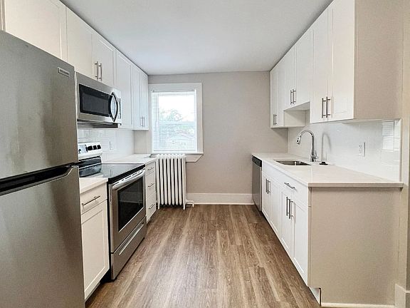 5th image of 329 W Chestnut St #B