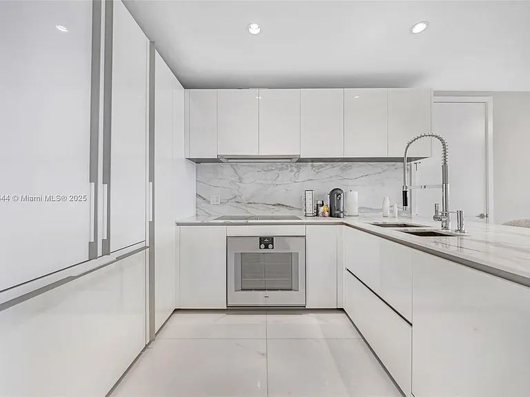 10201 Collins Ave #305 — Photo 10
