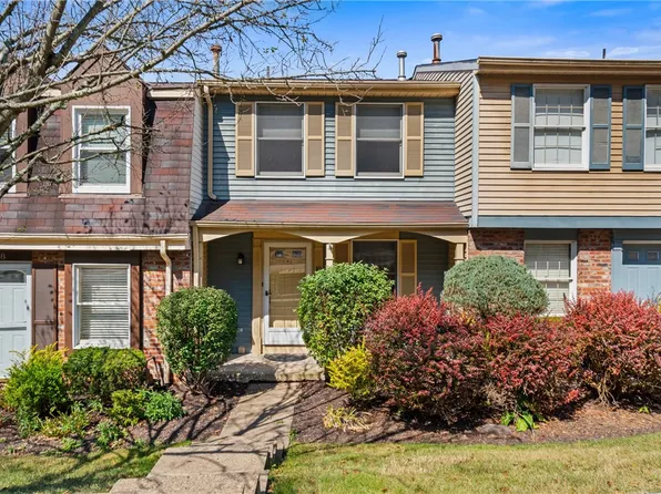 10 Shadow Dr, Pittsburgh, PA 15227