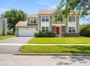 318 Chautauqua Ln, Sycamore, IL 60178