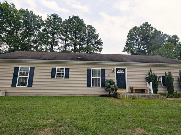 221 Salt Creek Dr, Dover, DE 19901