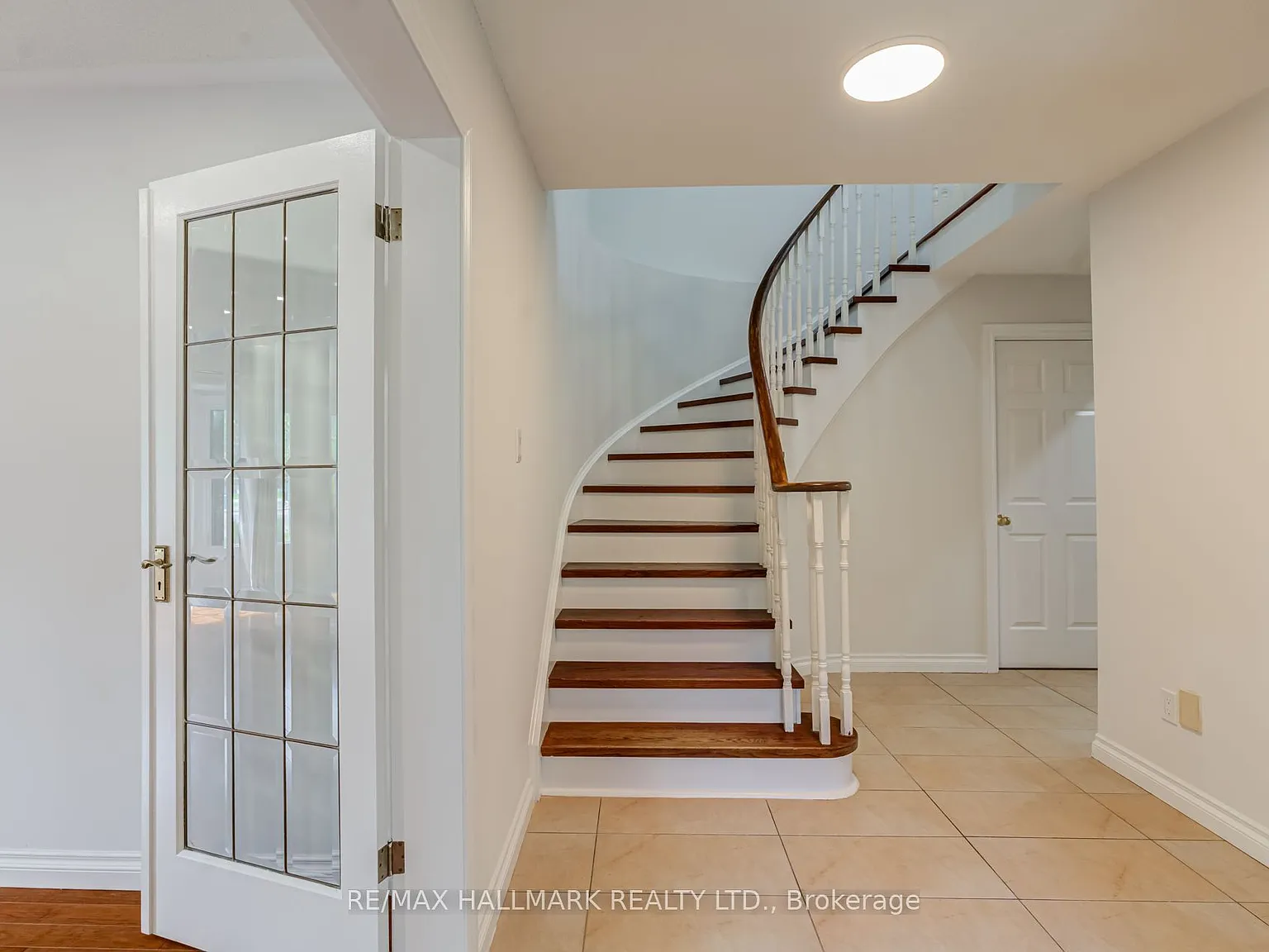 3 bed, $3,500 — Photo 3
