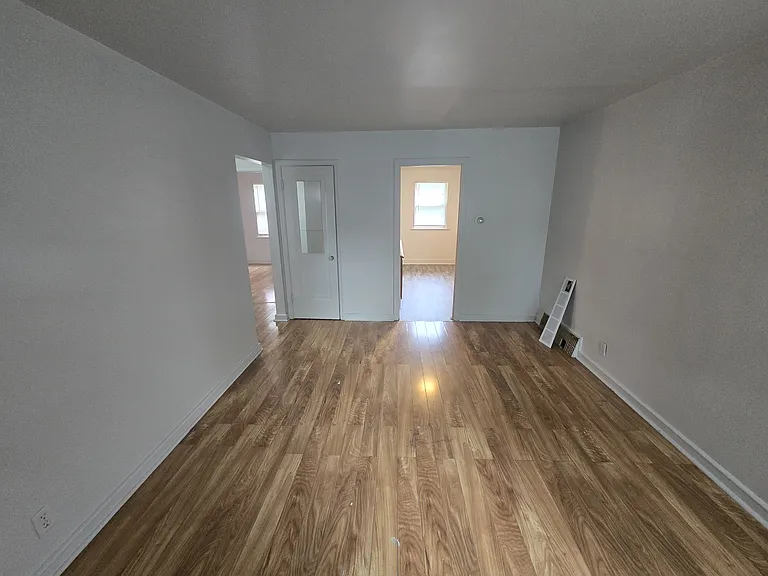 5032 N 28th St — Photo 3