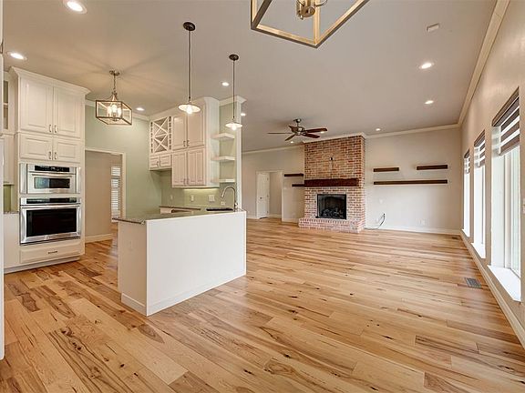 3rd image of 13237 Cedar Trl