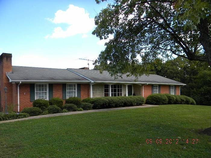 806 Johnson Ridge Front