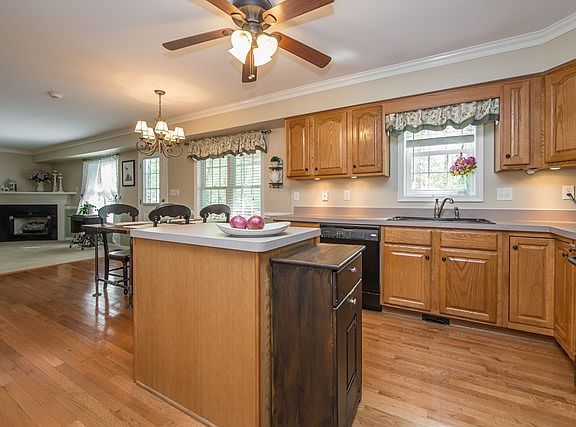 4th image of 2810 Spencerwood Dr