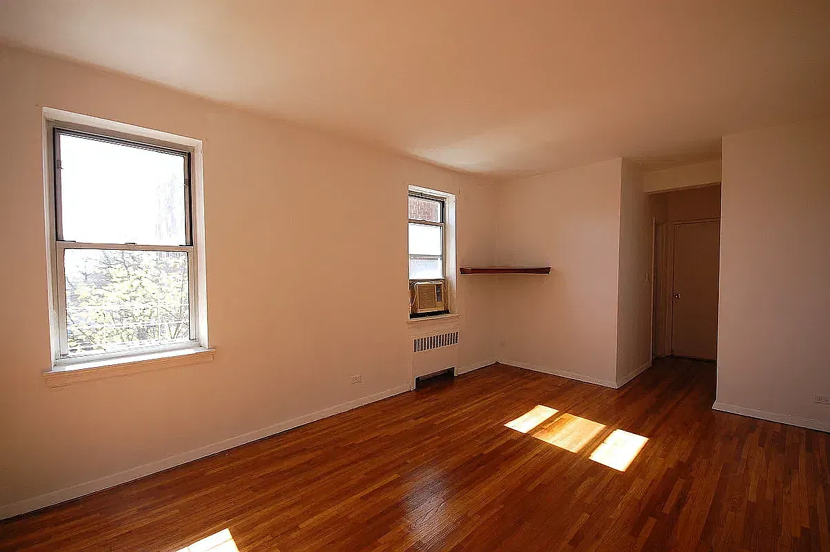 640 West 231st Street — Photo 4