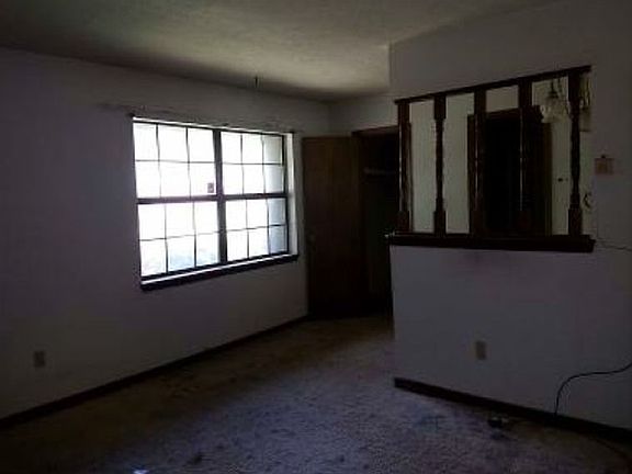 4th image of 3720 Marlendo Dr
