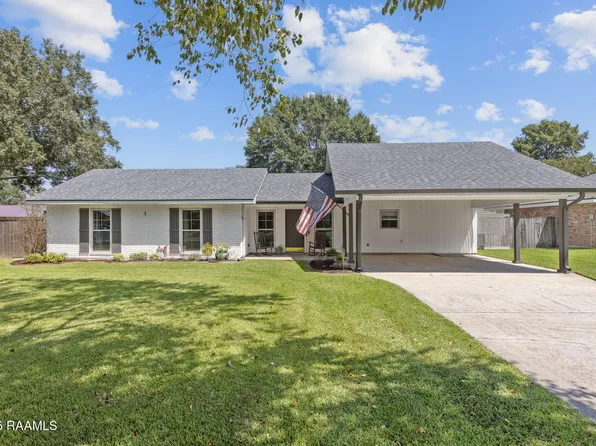 104 Chickamauga Ave, Broussard, LA 70518