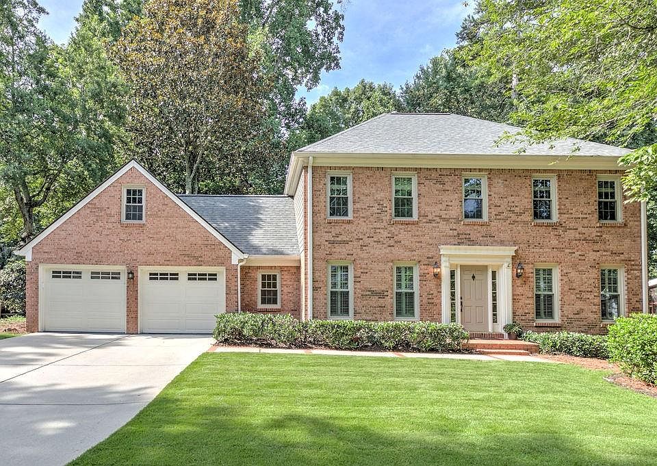 1st image of 420 Sassafras Ln