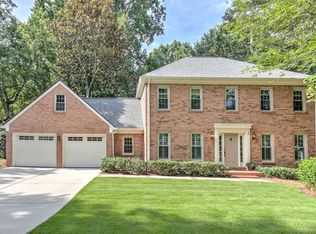 420 Sassafras Ln, Roswell, GA 30076