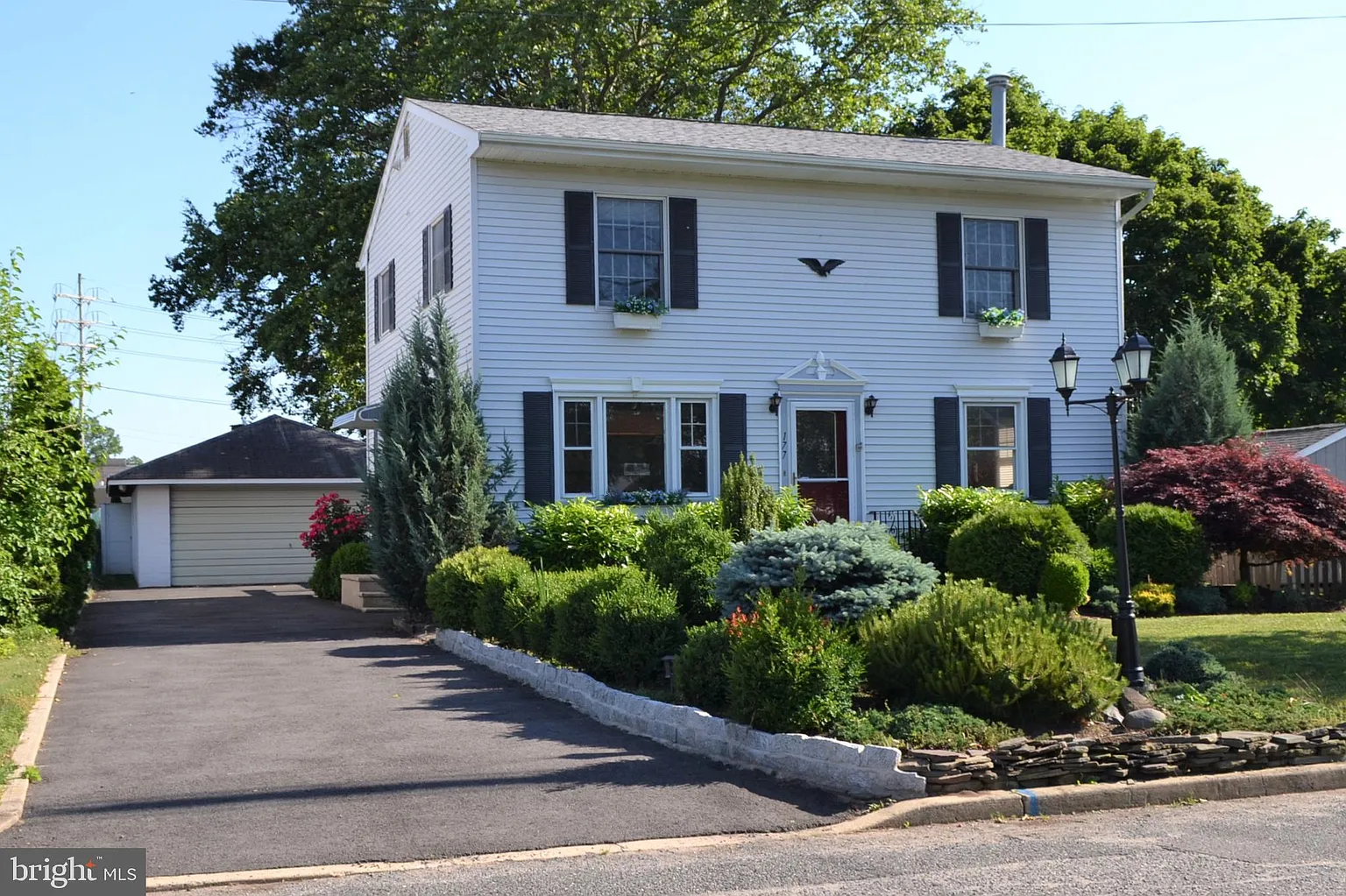 177 Lincoln Ave photo 1