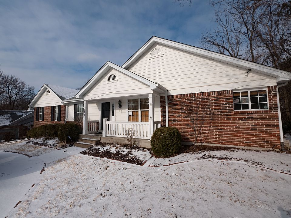 1st image of 573 Oakhaven Ln