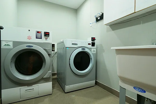 Rented by Tapiro Realty | media 38