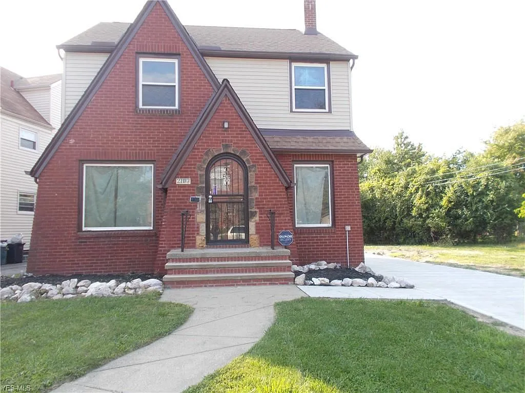 2103 Wynn Rd photo 1