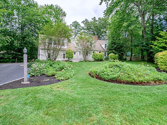 3rd image of 6 Tanglewood Circle