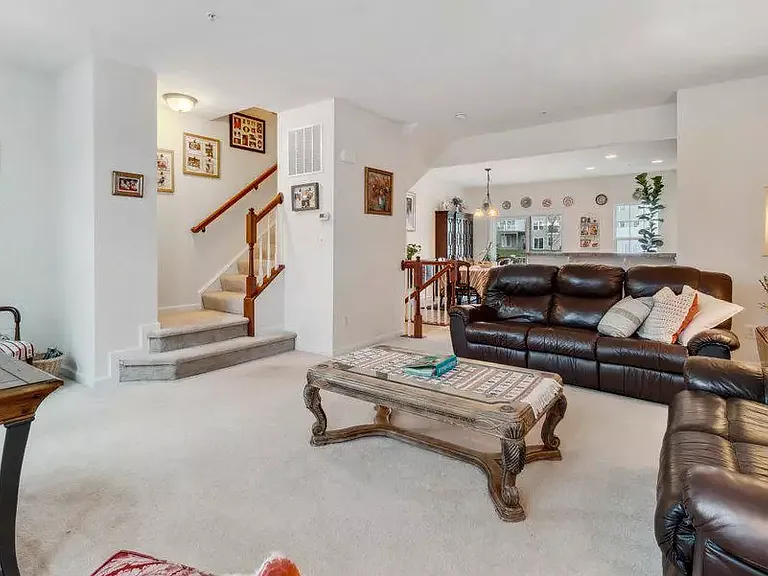 1280 Rannoch Ln — Photo 40