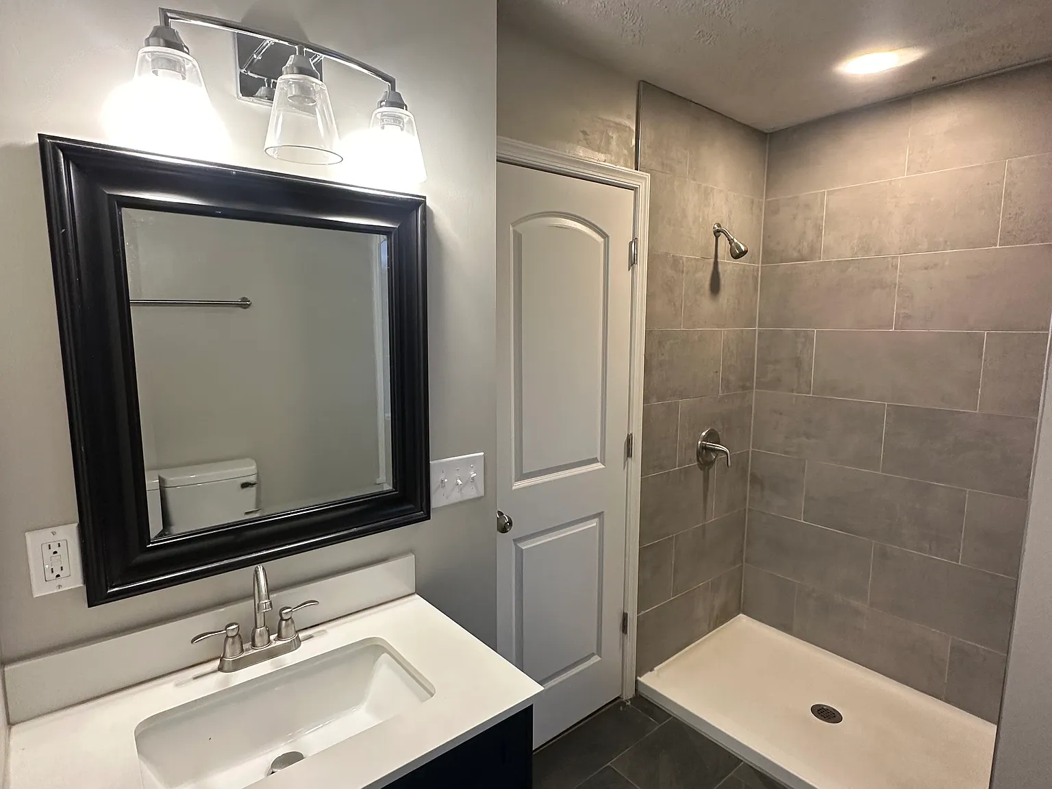 1116 North Royal Ave — Photo 3