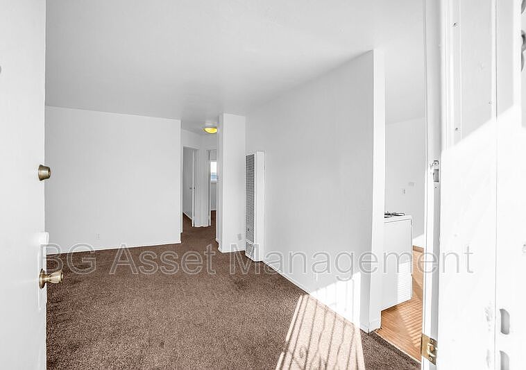 1st image of 503 S 26th St
