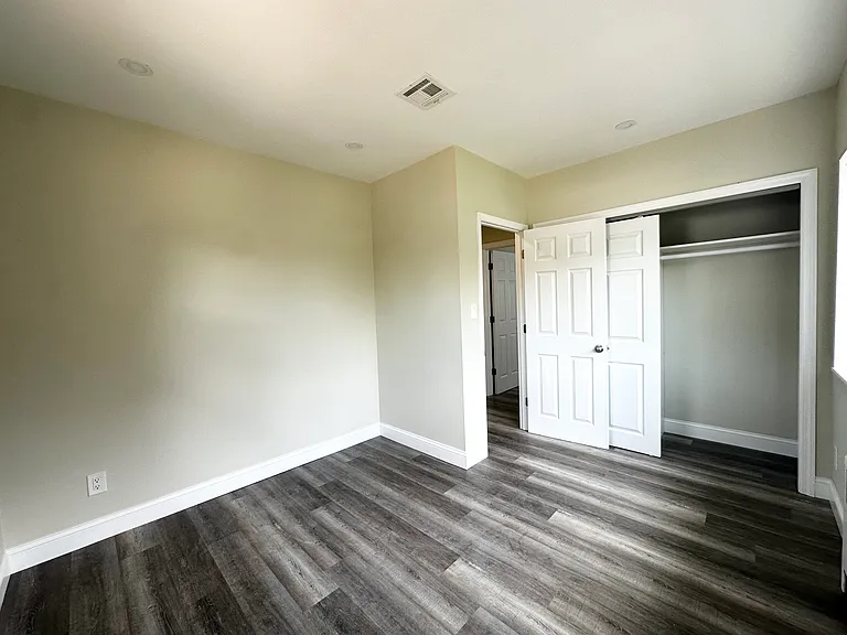 19 Dorothea Pl — Photo 4