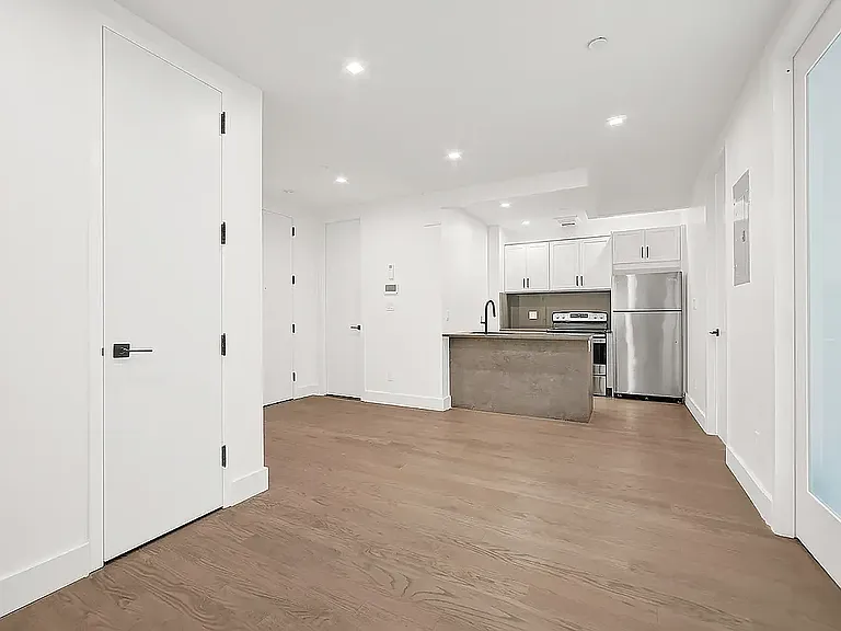 2909 Albemarle Rd #4T — Photo 7