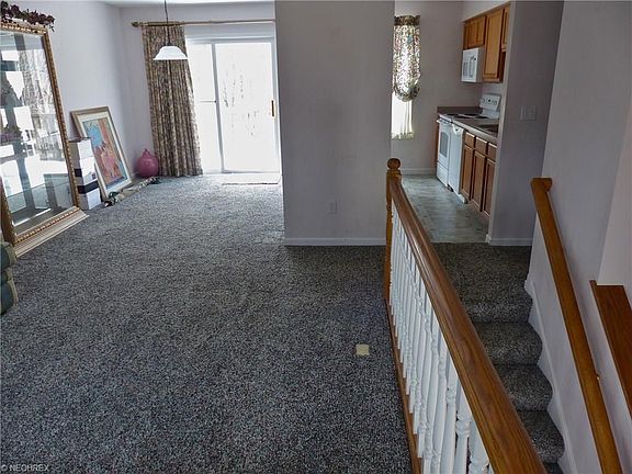4th image of 4950 Lakeview Dr
