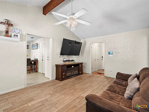 3rd image of 2601 Chestnut Dr