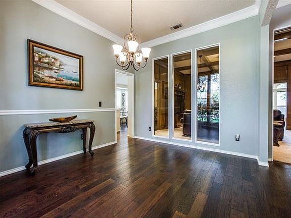 4th image of 1812 Tawakoni Ln