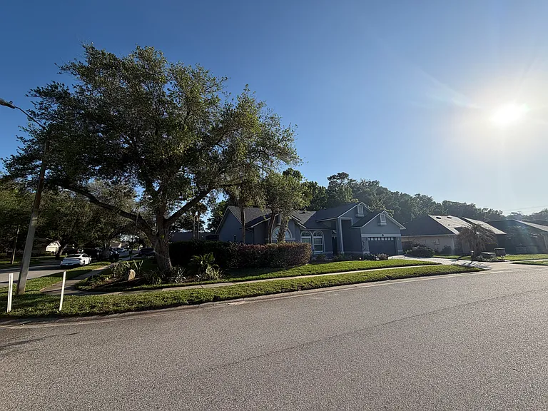 745 Silverwood Dr — Photo 17