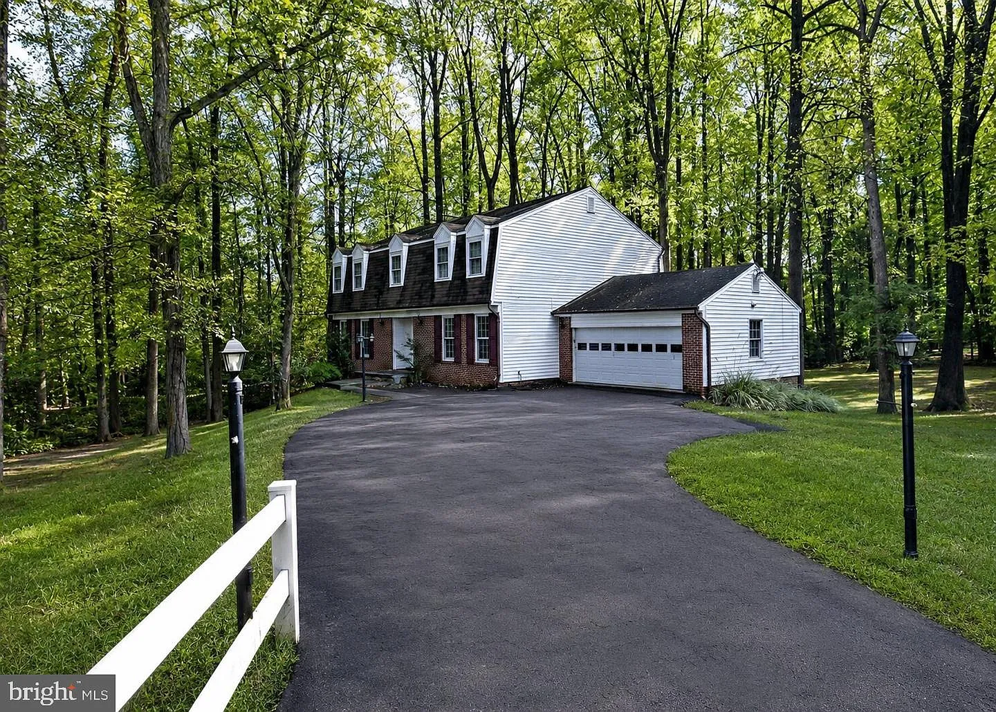 6 bed, 4.5 bath, 3958 sqft, $6,495 — Photo 1