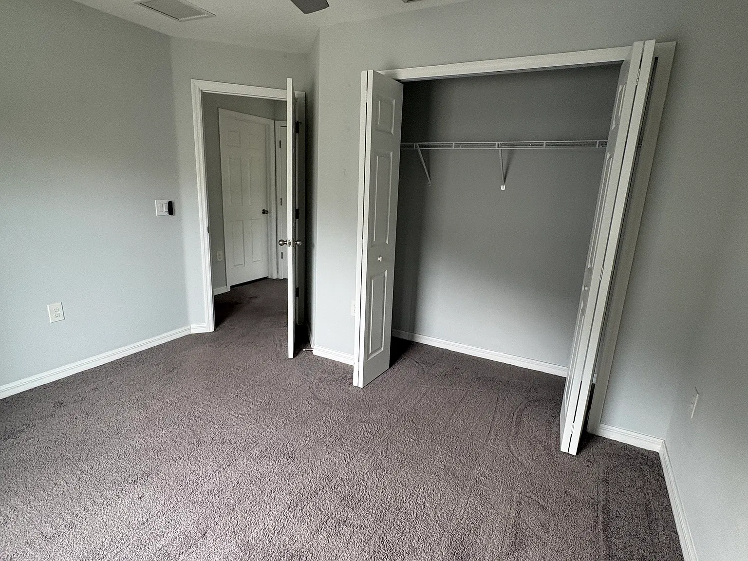 3 bed, 2.5 bath, 1985 sqft, $4,100 — Photo 4