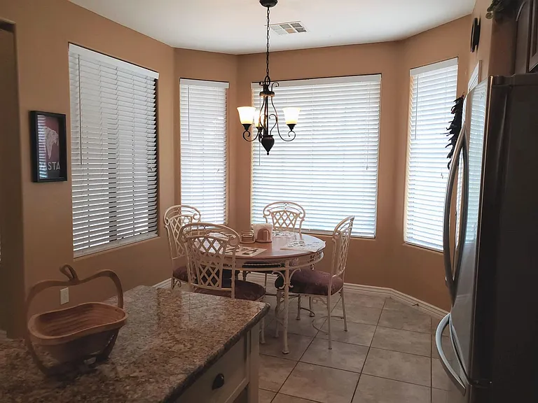 208 E Caribbean Dr — Photo 5
