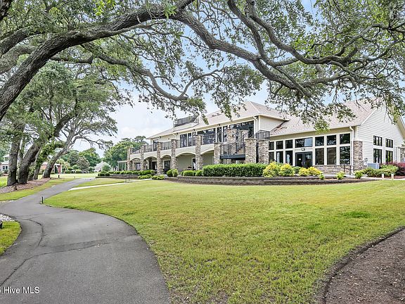 5th image of 2974 Lake Pointe Drive