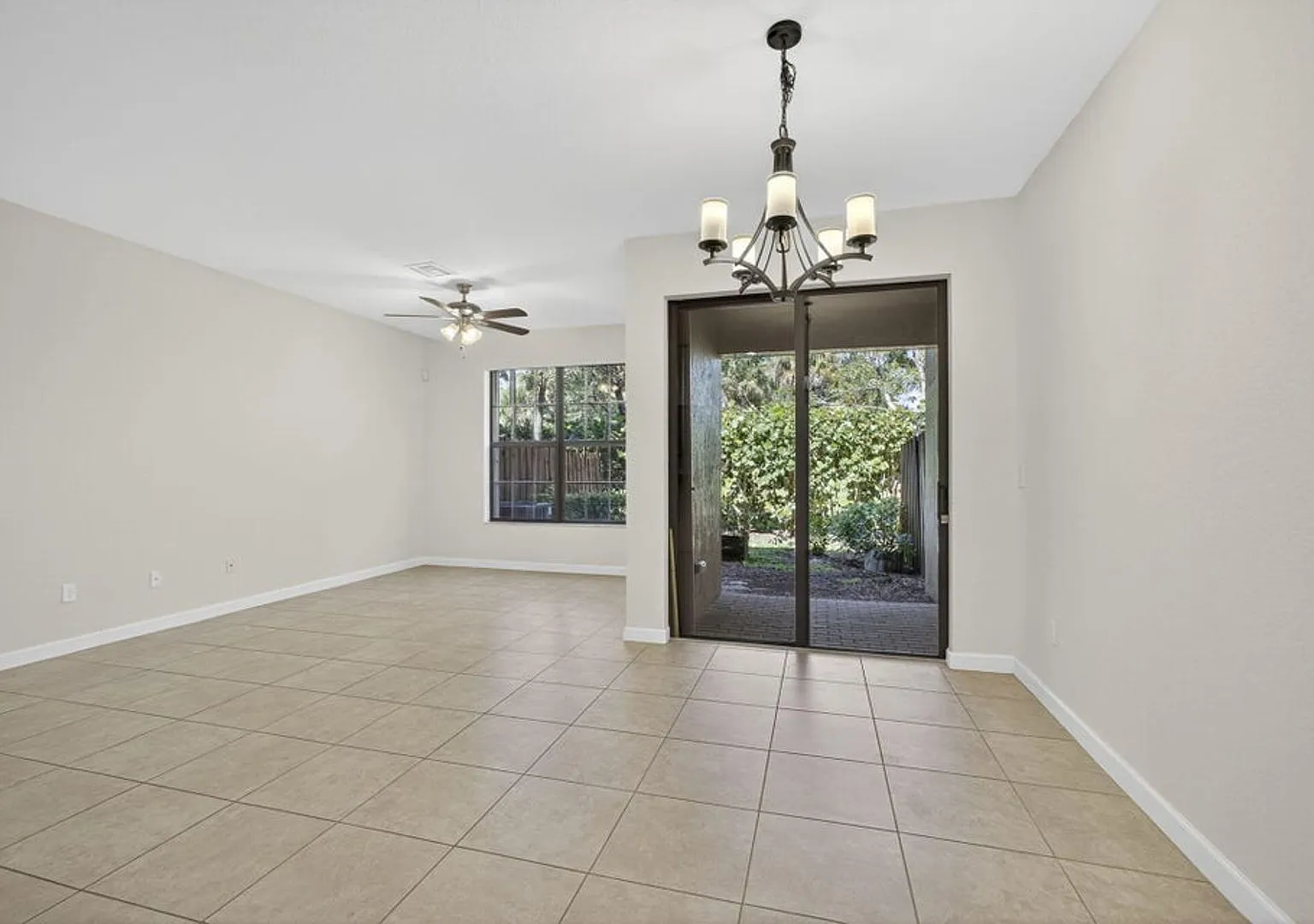 10348 Wellington Parc Drive, Wellington, FL 33449 — Photo 4