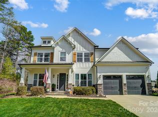 1230 Clover Ln, Matthews, NC 28104