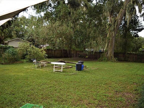 5th image of 6749 Oakwood Dr
