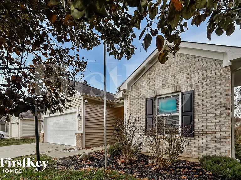 7244 Mosaic Dr — Photo 2