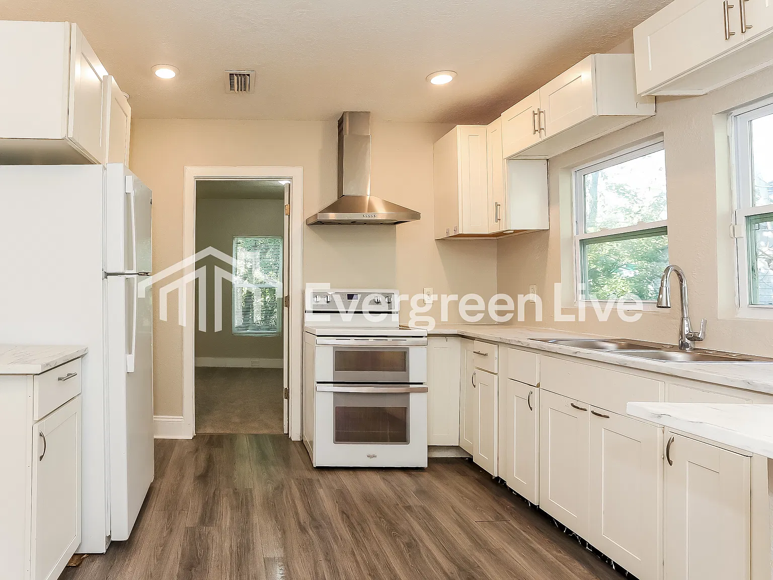 3 bed, 2.0 bath, 1068 sqft, $1,195 — Photo 4