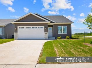 1862 Redbud Cir, Eldridge, IA 52748