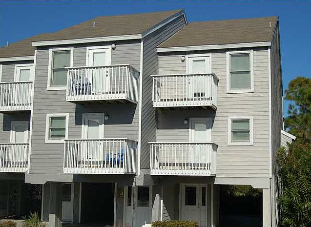 1st image of 128 Parkview Ct #153