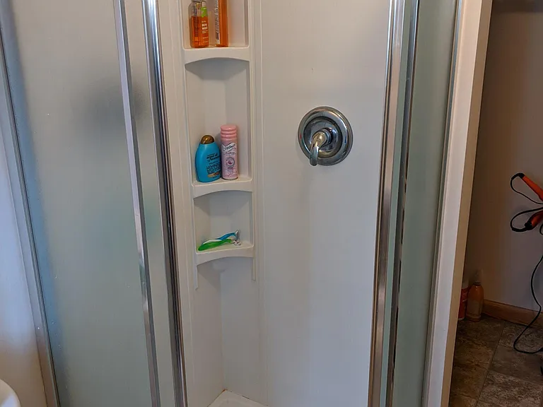 547 Allen Ave — Photo 16