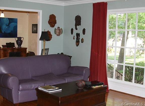 2nd image of 6946 Knightswood Dr