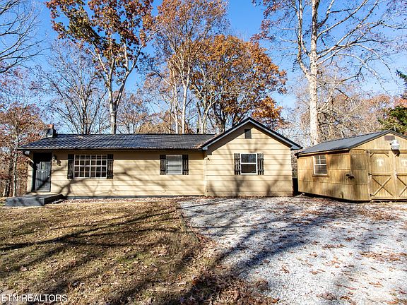 2nd image of 262 Woody Ln