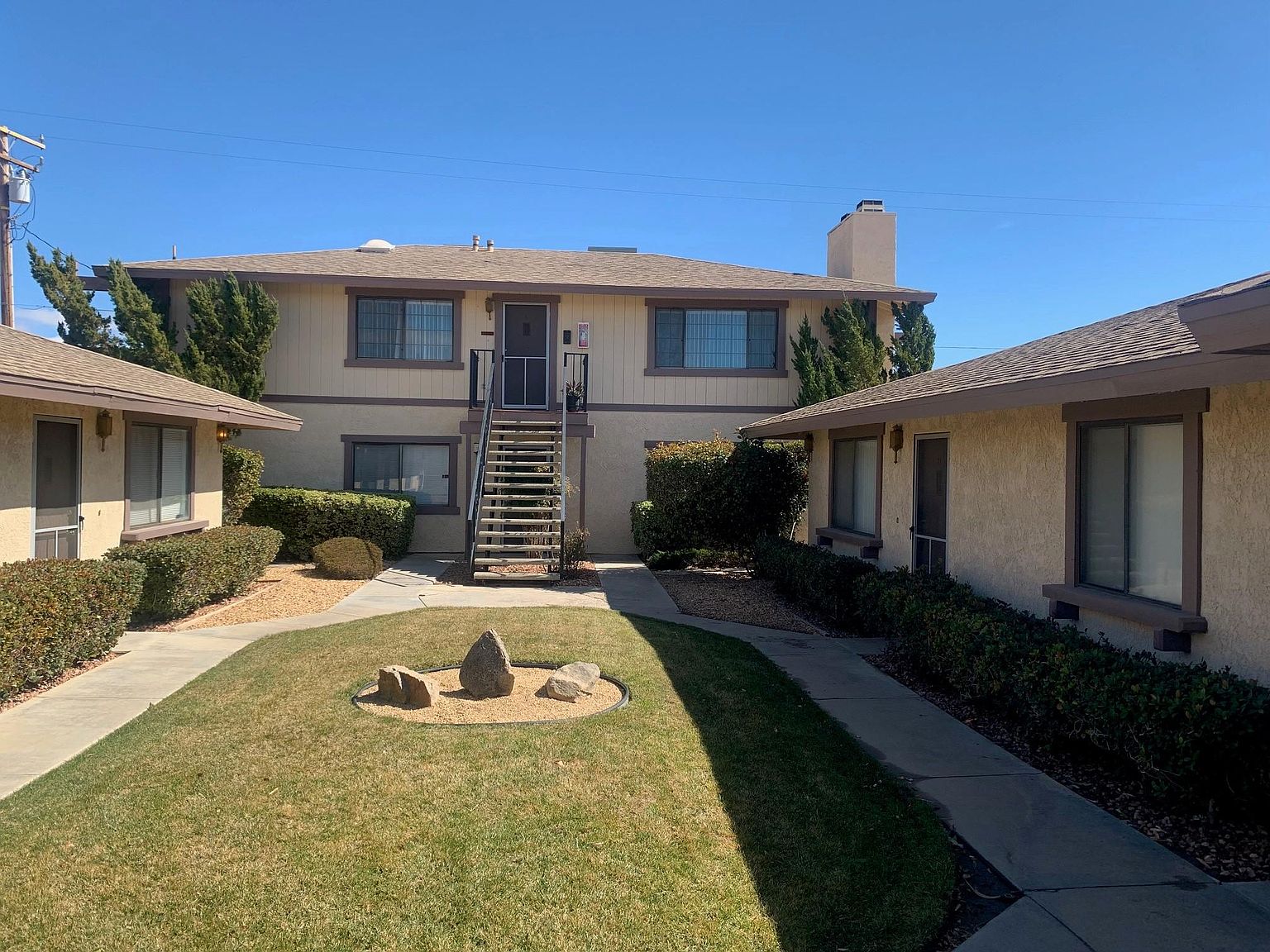 15565-rancherias-rd-apt-b-apple-valley-ca-92307-zillow