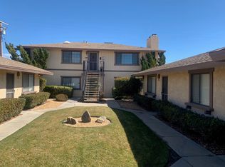 15565 Rancherias Rd APT B, Apple Valley, CA 92307